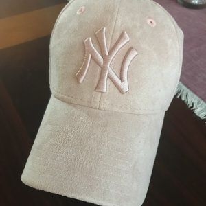 New Era Suede 9 Forty Cap in Blush Pink